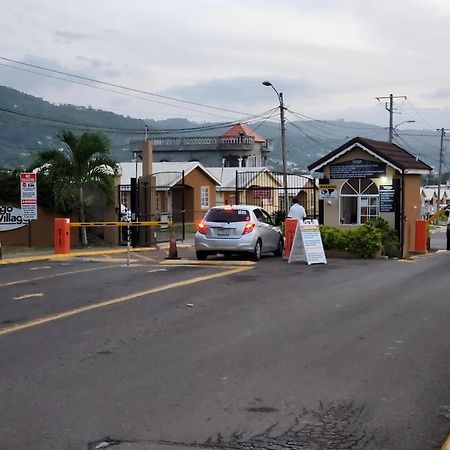 The Rest Stop- Gated Community-24 Hrs Security Montego Bay Zewnętrze zdjęcie